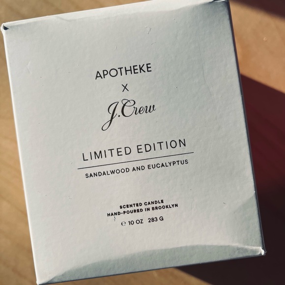 Apotheke x J.Crew Limited Edition Sandalwood and Eucalyptus Candle 10 Oz - Picture 4 of 5
